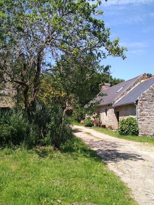 Les Crins De Gaia Villa Plogastel-Saint-Germain Екстериор снимка